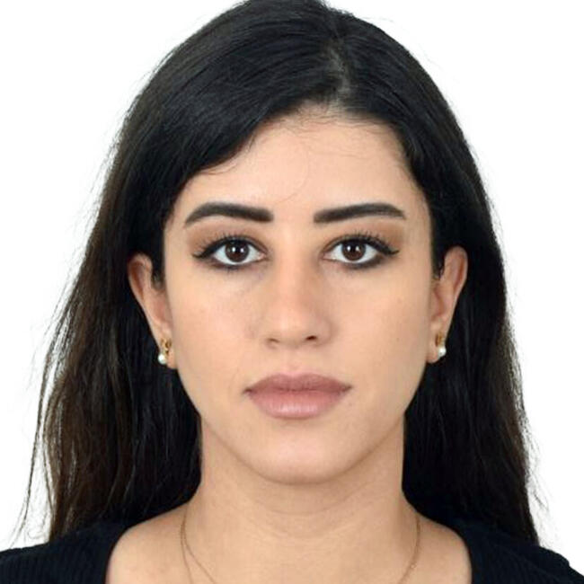 وظيفة جليسة أطفال في أبوظبي: Lana