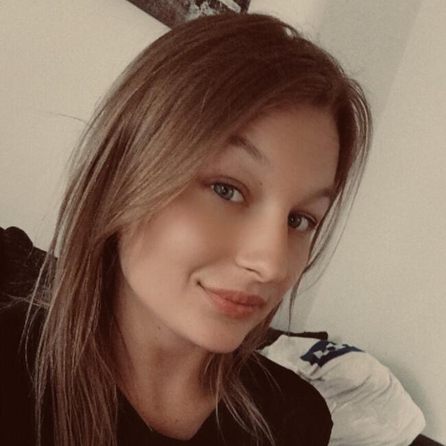 Babysitter in Colfontaine: Samantha