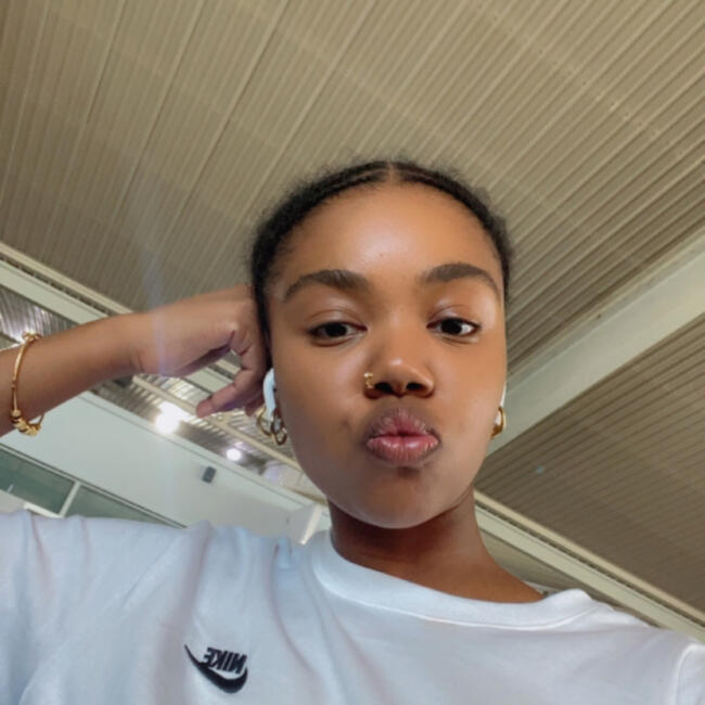 Babysitter in Champigny-sur-Marne: Nour