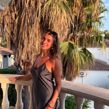 Babysitter in Salles: Emma