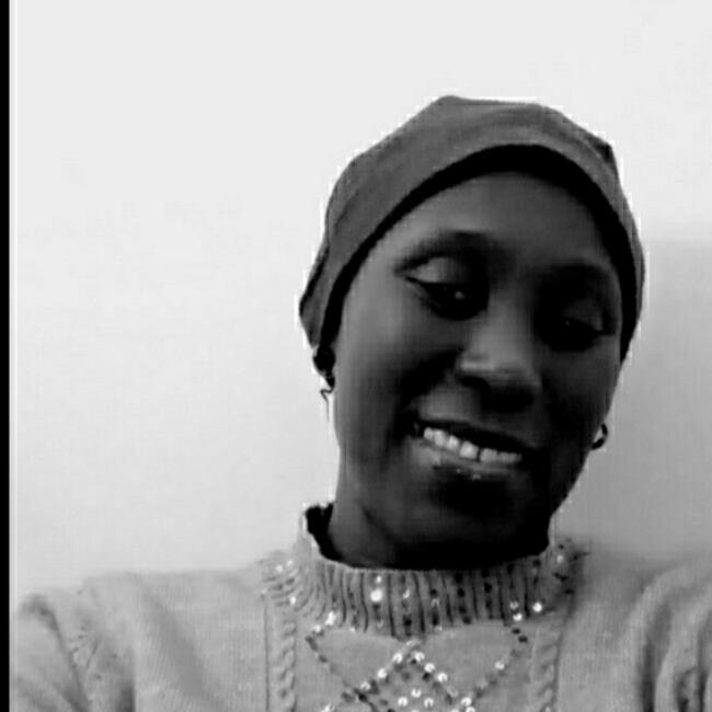 جليسة أطفال في جزي: Ndey anna