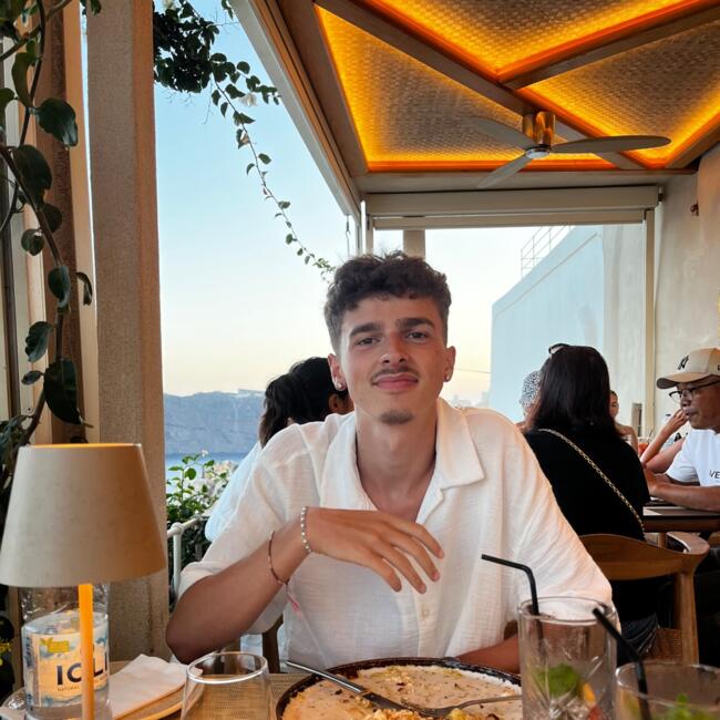 Babysitter in Levallois-Perret: Mathis