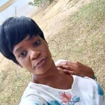 Babysitter in Richards Bay: Slindile