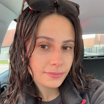 Babysitter in Braine: Lena