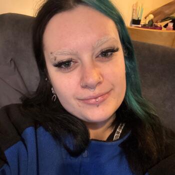 Babysitter in Limerick: Nia