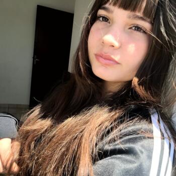 Babá em São José (São José): Flavia
