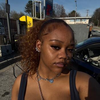 Babysitter in Baltimore: Jasmine