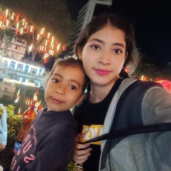 Niñera en Cartago: Génesis