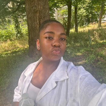 Babysitter in Caluire-et-Cuire: Sandia