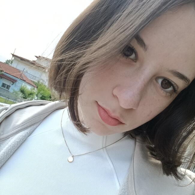 Babysitter στην περιοχή Ηλιούπολη: Κλεοπάτρα