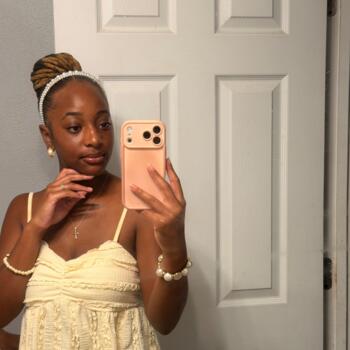 Babysitter in Baton Rouge: Breanna