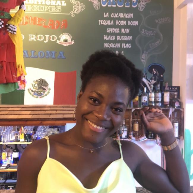 Longwy 베이비시터: Georgie Christie