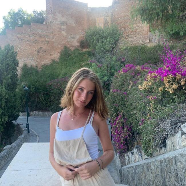 Canguro en Granada: Helena