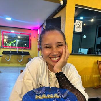 Babá em Fortaleza: Hana