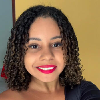 Babá Vitória da Conquista: Tainara