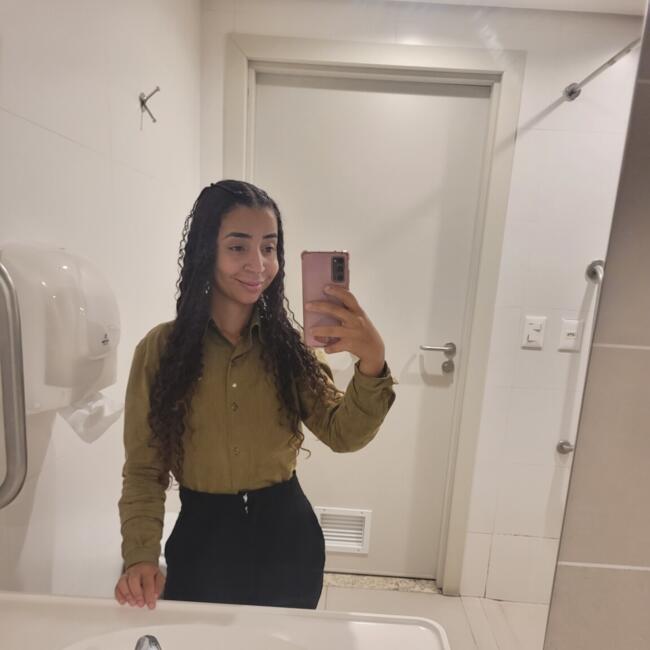 Babysitter in Belo Horizonte: Luiza