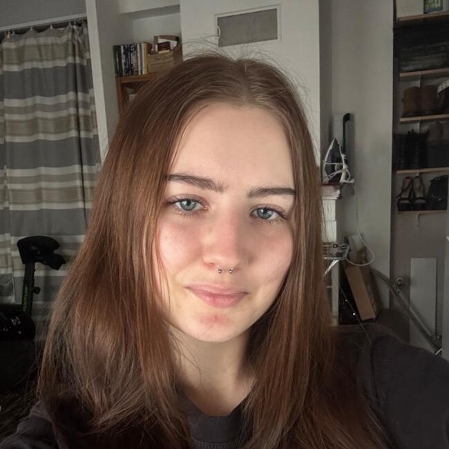 Babysitter in Tallinn: Nove Isabel
