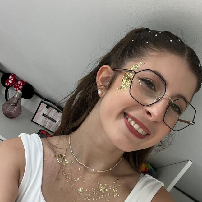 Babysitter in Arras: Léa