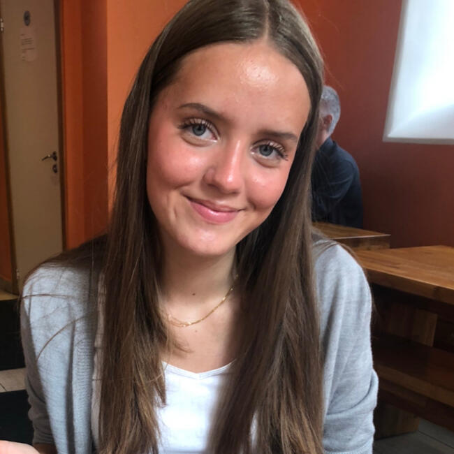 Barnvakt i Stockholm: Lily-Rae