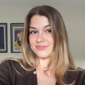 Babysitter in Paris: Nina