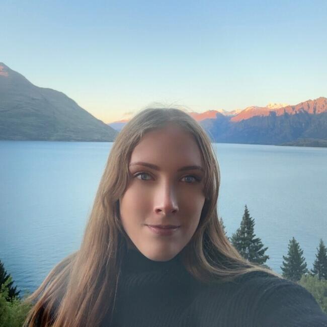 Babysitting job in Middlemarch: Noami