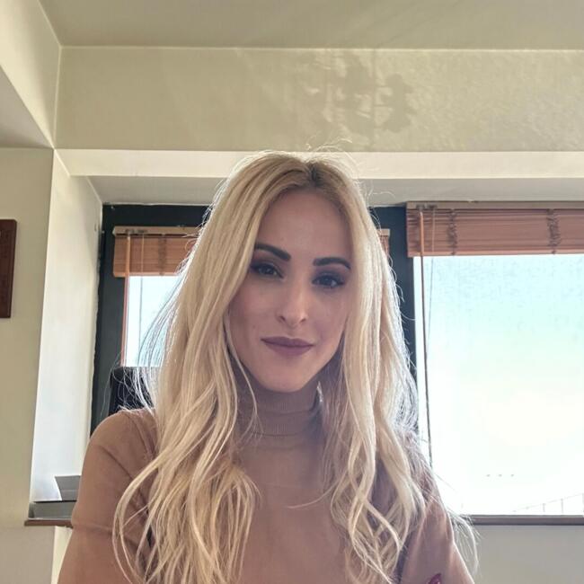 Babysitting job in Artémida: Katerina