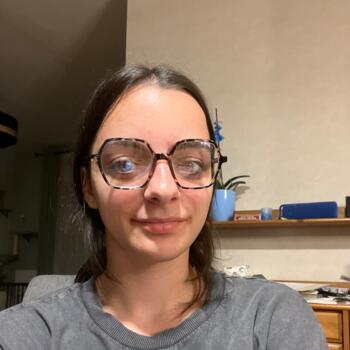 Babysitter in Rilhac-Rancon: Clara