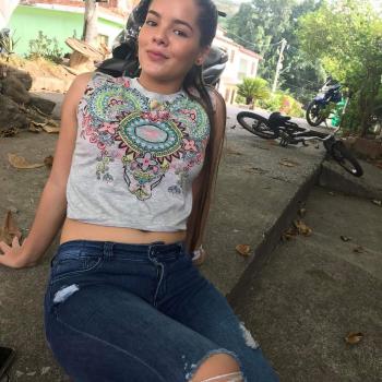 Niñera Caldas: Mariana