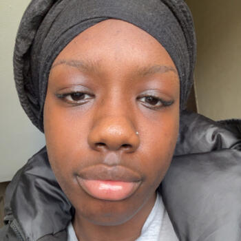 Babysitter in Saint-Denis: Hawa