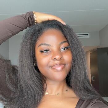 Babysitter in Greater Sudbury: Glory