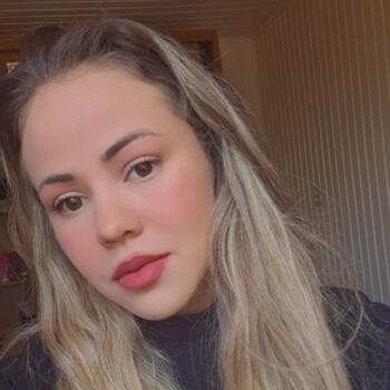 Babá em Caçador: May