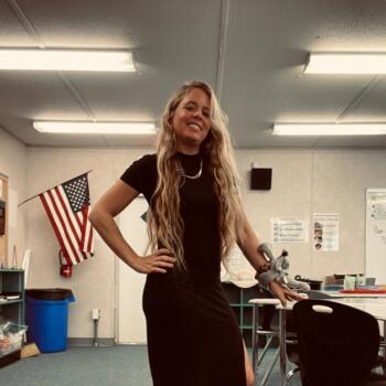 Babysitter in Fort Myers: Ashley