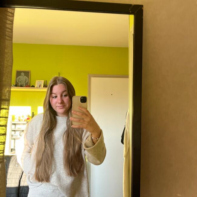 Babysitter in Sonthonnax-la-Montagne: Thea