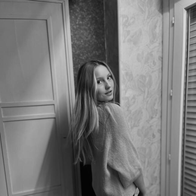Babysitter in Saint-Pardoux-l'Ortigier: Manon