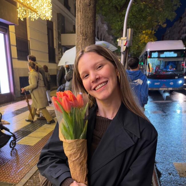 Babysitter in Madrid: Paola