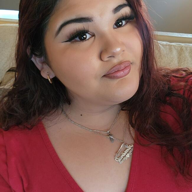 Babysitter in Peoria: Amina