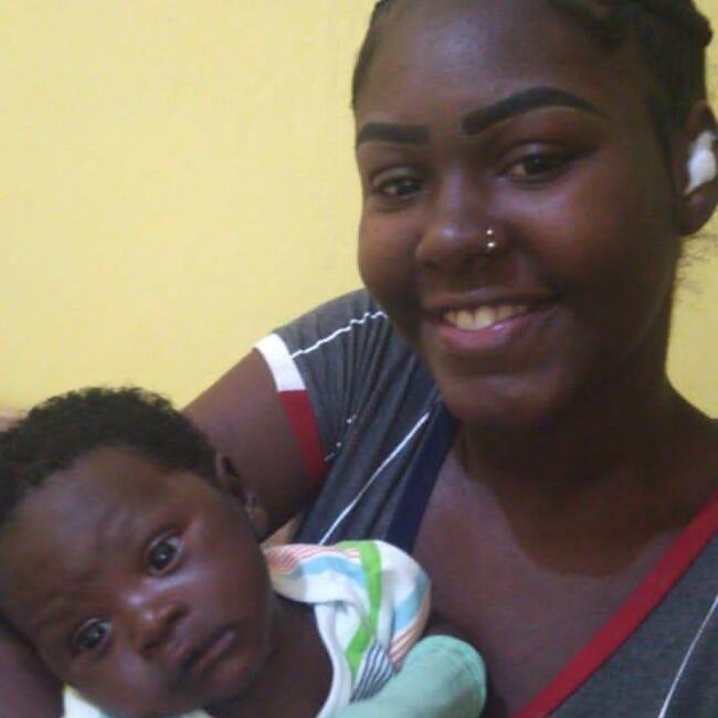 Babá em São João de Meriti: Edilaine