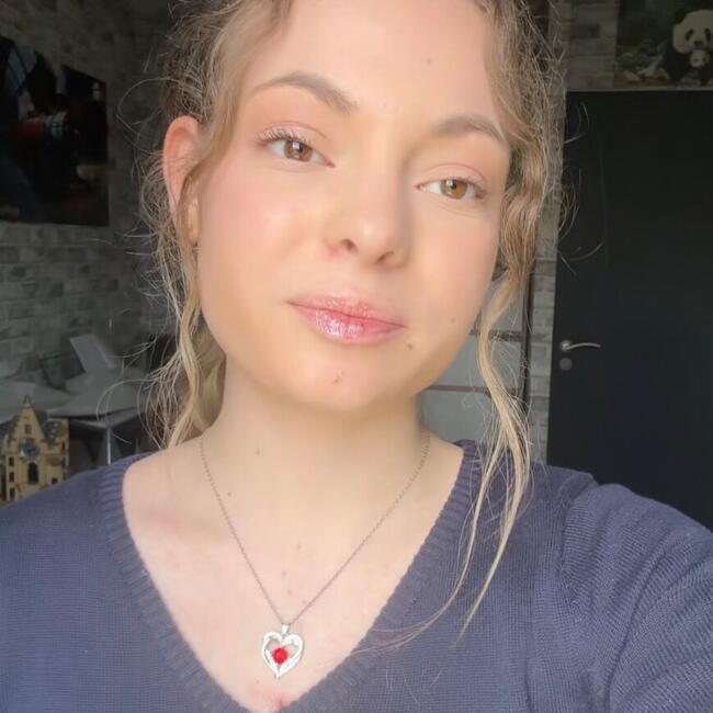 Babysitter in Sciecq: Noémie