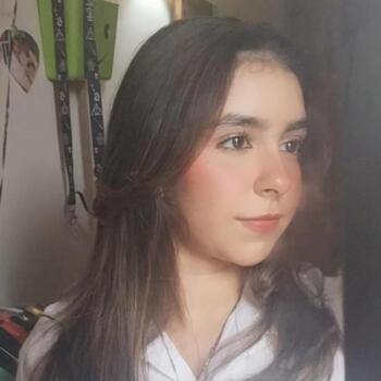 Babysitter Panama City: Larissa