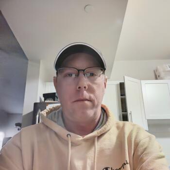 Job de garde d'enfants à Maple Ridge: job de garde d'enfants Mike