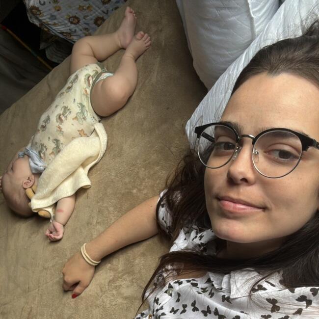 Babysitting job in Macaé: Andrezza