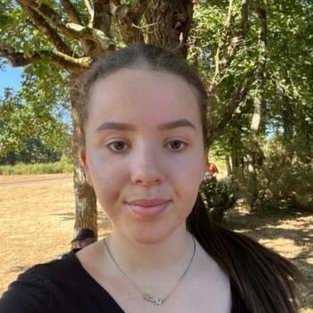Babysitter Saint-Nazaire: Fatima