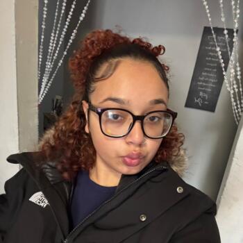 Babysitter in The Bronx: Elizabeth