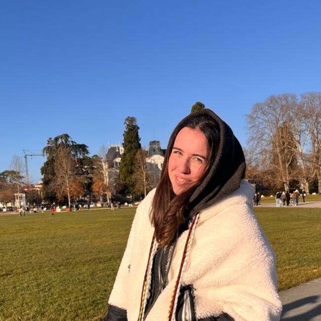 Babysitter in Écully: Elise