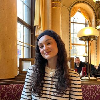 Babysitter in Saint-Martin-le-Vinoux: Anaïs