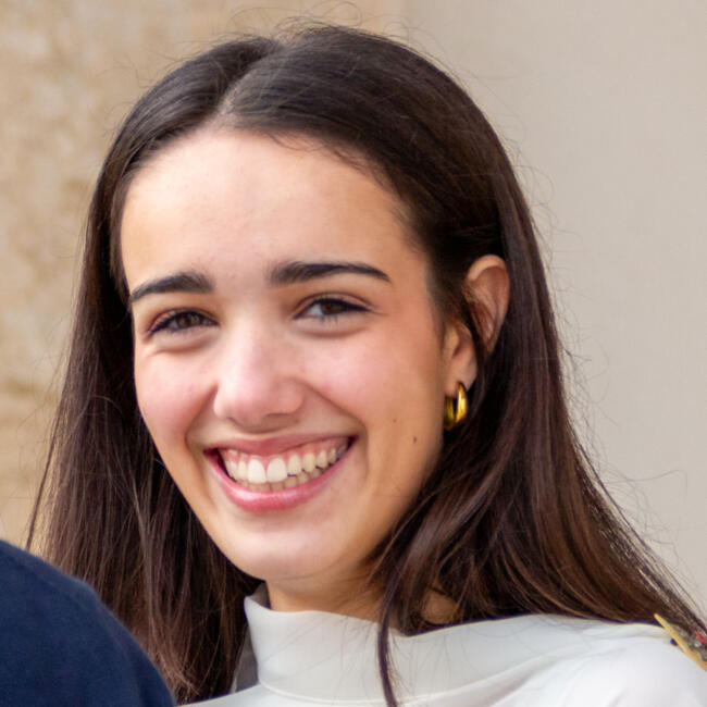 Babysitter in Santarém: Rita