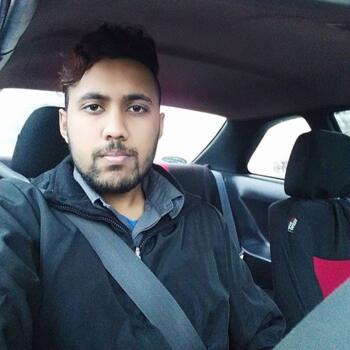 Babysitting job in Auckland: babysitting job Avi