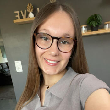 Babysitter in Colfontaine: Erika