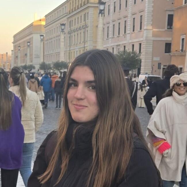 Babysitter in Courdimanche: Charline