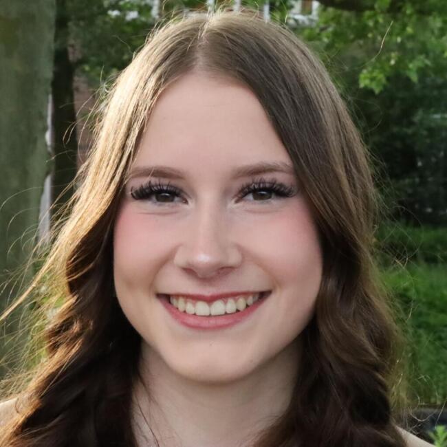 Babysitter in Westerbeek: Faya